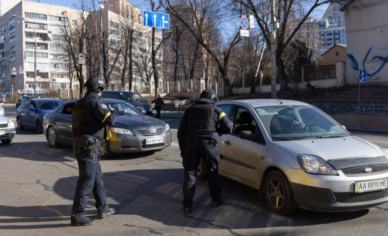 ТЦК і поліція перевіряють людей під час тривог: екс-прокурор пояснив, чи є пряма заборона ТЦК / Фото з відкритих джерел