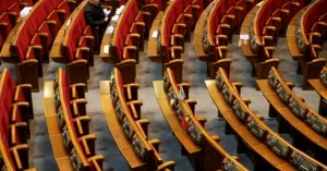 У школах можуть розширити навчання мовами нацменшин: у Раді зареєстрували новий законопроєкт Верховна Рада / Фото з відкритих джерел